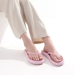 Arch Support Flip Flops