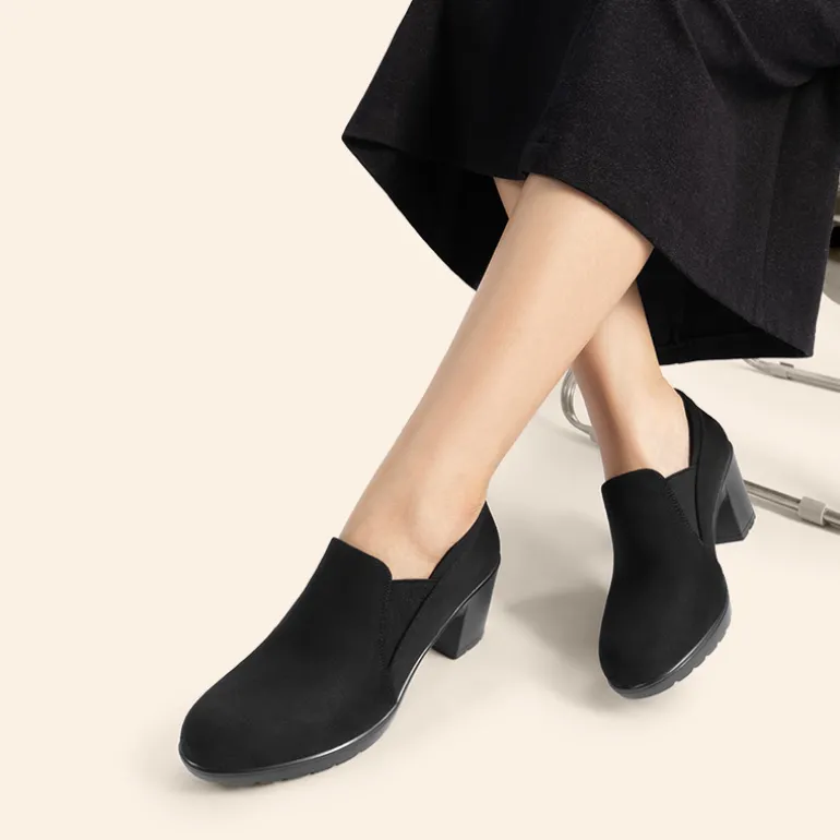 Ascenelle Comfortable Round Toe Block Heel Pumps