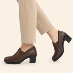 Ascenelle Comfortable Round Toe Block Heel Pumps