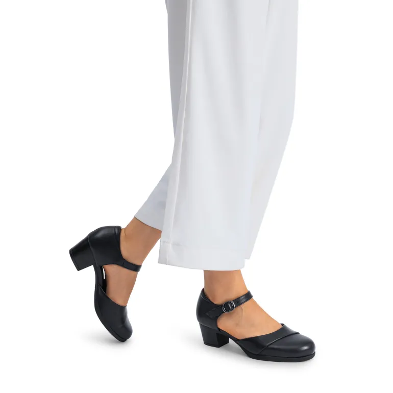 Ascenelle Comfortable Strap Low Block Heel Pumps