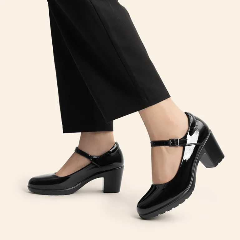 Ascenelle Round Toe Mary Jane Pumps - Edenia