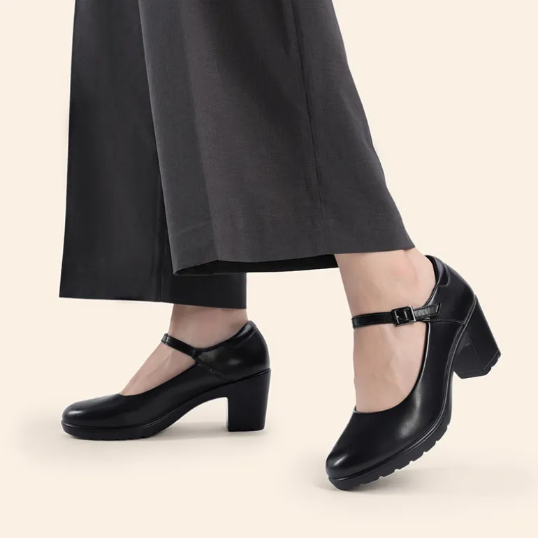 Ascenelle Round Toe Mary Jane Pumps - Edenia