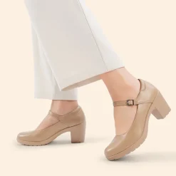 Ascenelle Wide-Toe Classic Mary Jane Pumps