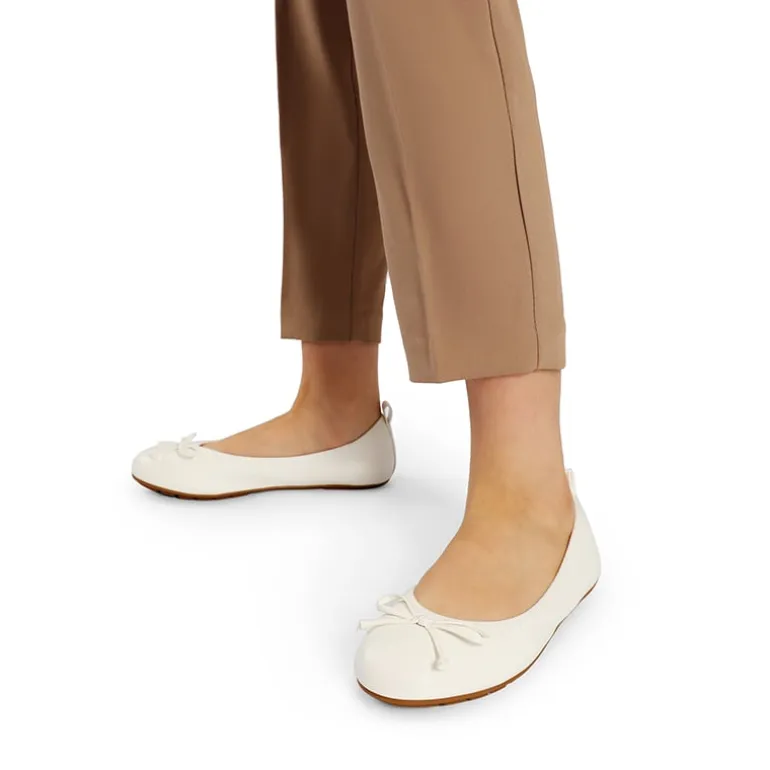 Ascenelle Women’s Wide-Toe Ballet Flats with Arch Support