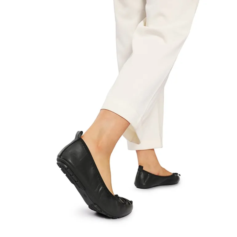 Ascenelle Women’s Wide-Toe Ballet Flats with Arch Support
