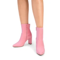 Chic Chunky Heel Ankle Boots