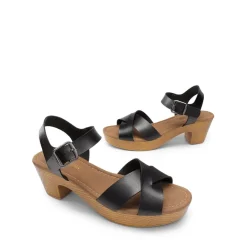 Chunky Criss Cross Platform Sandals