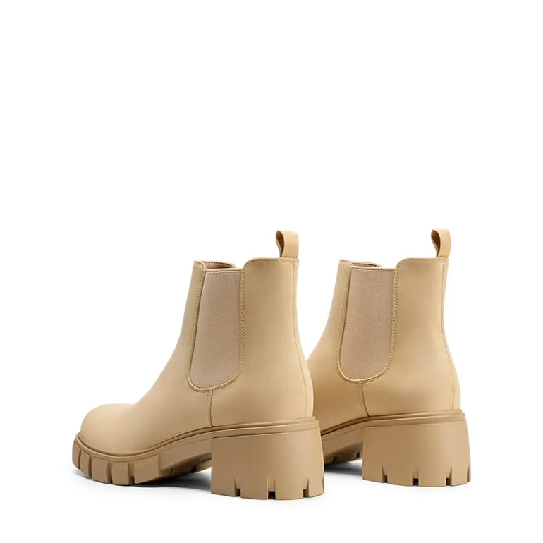Chunky Lug Sole Chelsea Boots