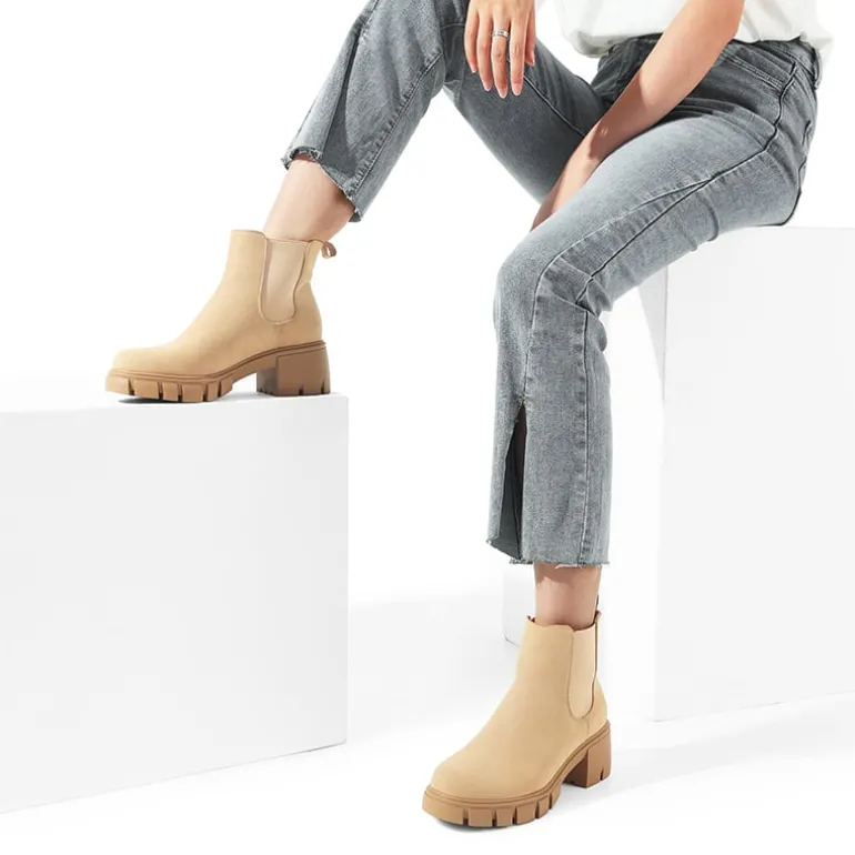 Chunky Lug Sole Chelsea Boots