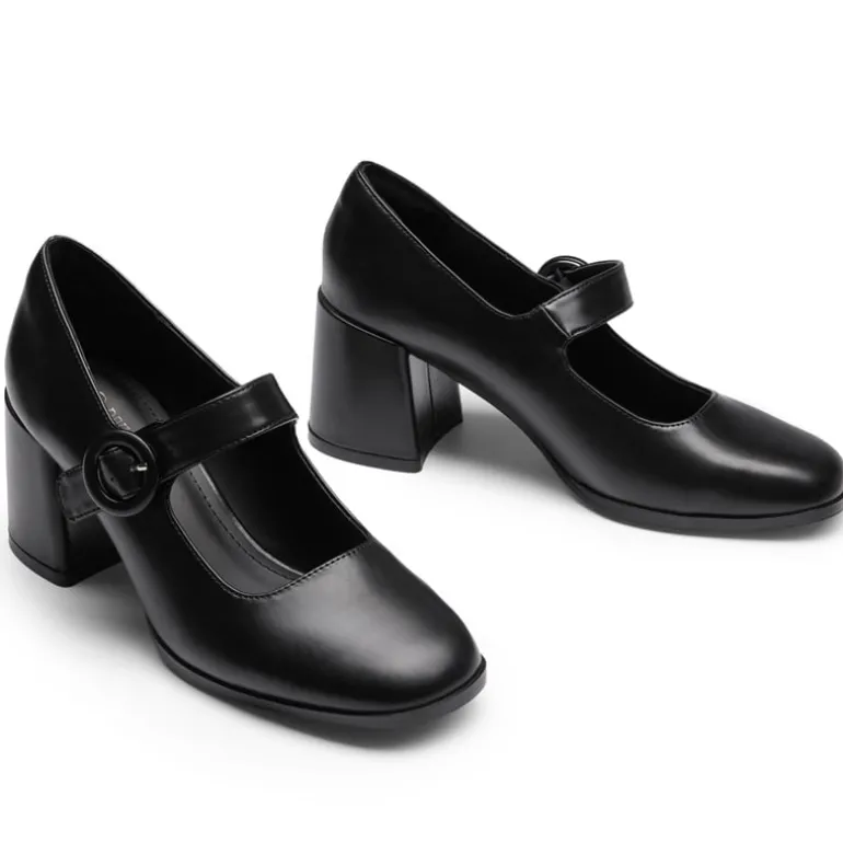 Chunky Mary Jane Pumps