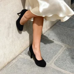 Classic Closed Toe 3 Inch Heels Pumps