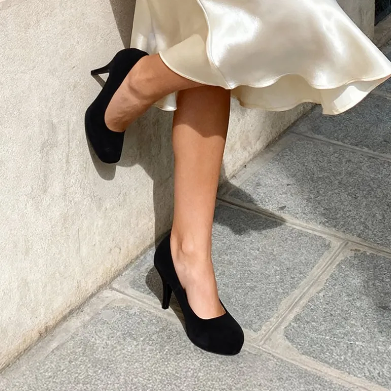 Classic Closed Toe 3 Inch Heels Pumps