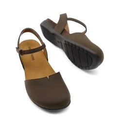 Closed Toe Arch Support Sandals