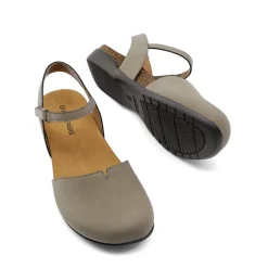 Closed Toe Arch Support Sandals