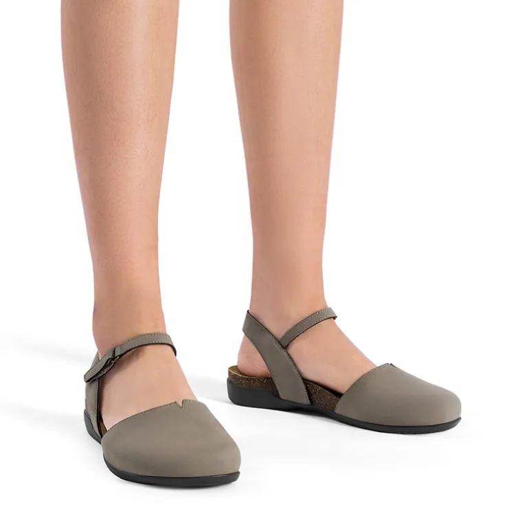Closed Toe Arch Support Sandals