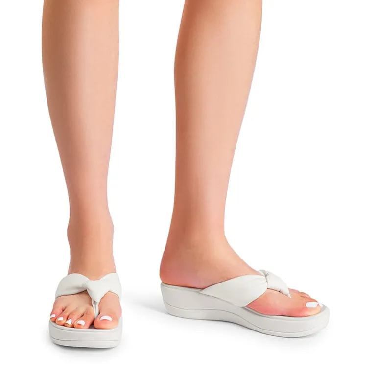 Comfortable Lightweight Anti-Slip Flip-Flops