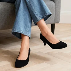 Comfy Round Toe Low Heel Pumps
