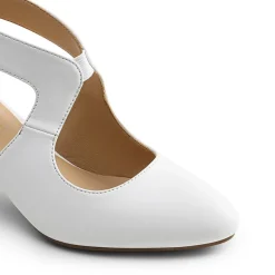 Cutout Pointy Toe Kitten Heel Pumps