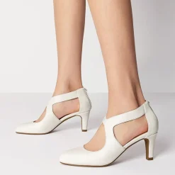 Cutout Pointy Toe Kitten Heel Pumps