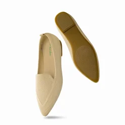 Flexible Pointed Toe Sustainable Loafers