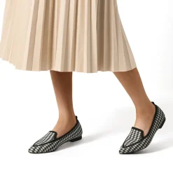 Flexible Pointed Toe Sustainable Loafers