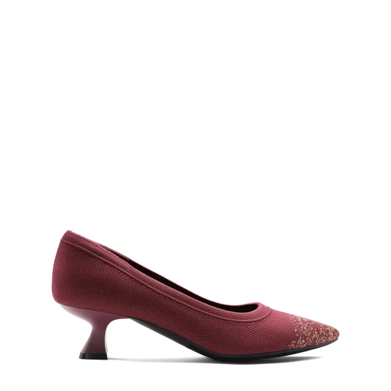 Knitted Pointed-Toe Kitten Heels