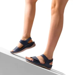 Lightweight Hook-and-loop Straps Sandals