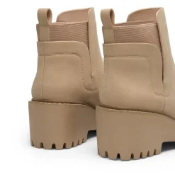 Lug Outsole Pull-On Chelsea Boots