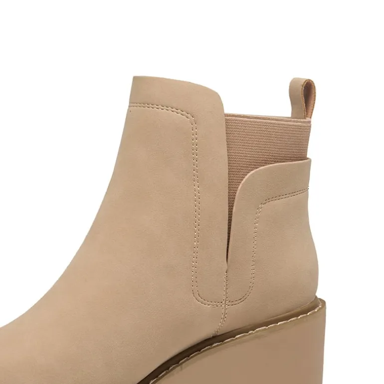 Lug Outsole Pull-On Chelsea Boots