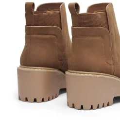 Lug Outsole Pull-On Chelsea Boots