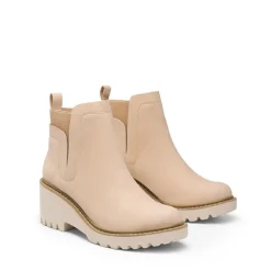 Lug Outsole Pull-On Chelsea Boots