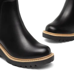 Lug Outsole Pull-On Chelsea Boots