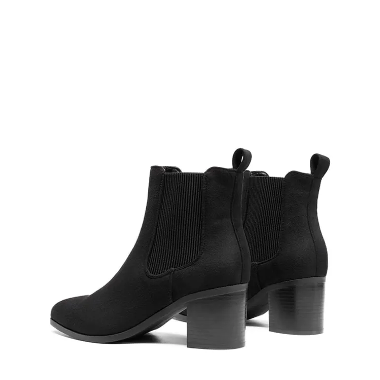 Pointed Toe Chelsea Ankle Boots