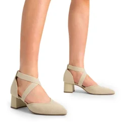 Pointed Toe Criss Cross Pumps