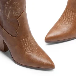 Pointed Toe Embroidered Cowboy Boots
