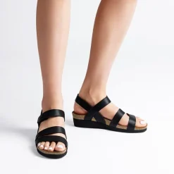 Round-Toe Low Heel Wedge Sandals