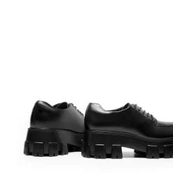 Versatile Lace-up Platform Oxfords