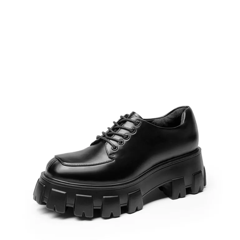 Versatile Lace-up Platform Oxfords