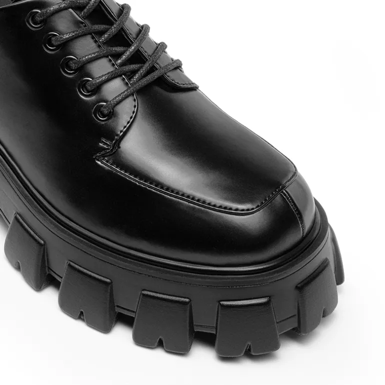 Versatile Lace-up Platform Oxfords