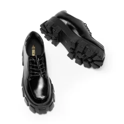 Versatile Lace-up Platform Oxfords
