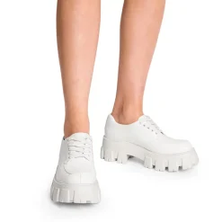 Versatile Lace-up Platform Oxfords