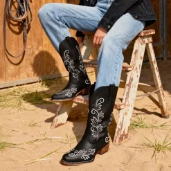 Vintage-inspired Women’s Cowboy Boots