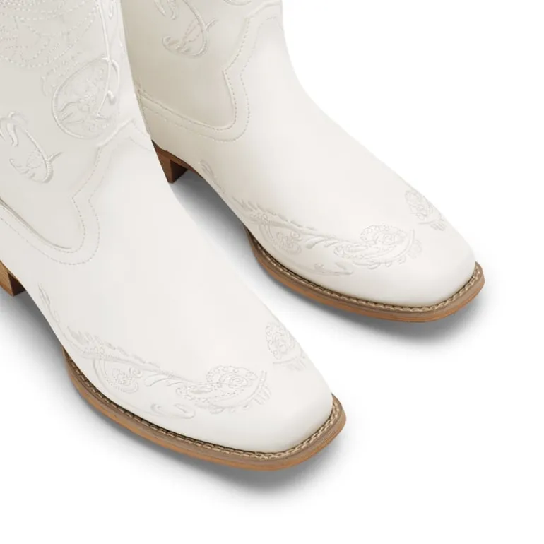 Wide-calf Square Toe Embroidered Cowboy Boots