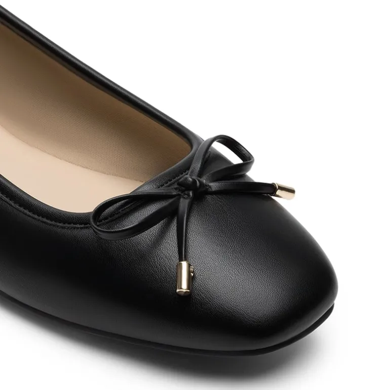 Women’s Elegant Pearl Rhinestone Flats