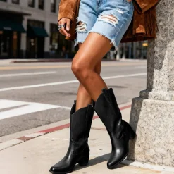 Women’s Embroidered Mid-Calf Cowboy Boots