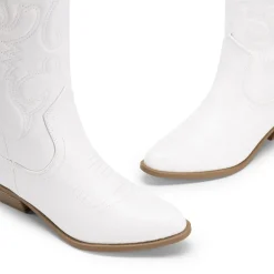 Women’s Embroidered Western Cowboy Boots