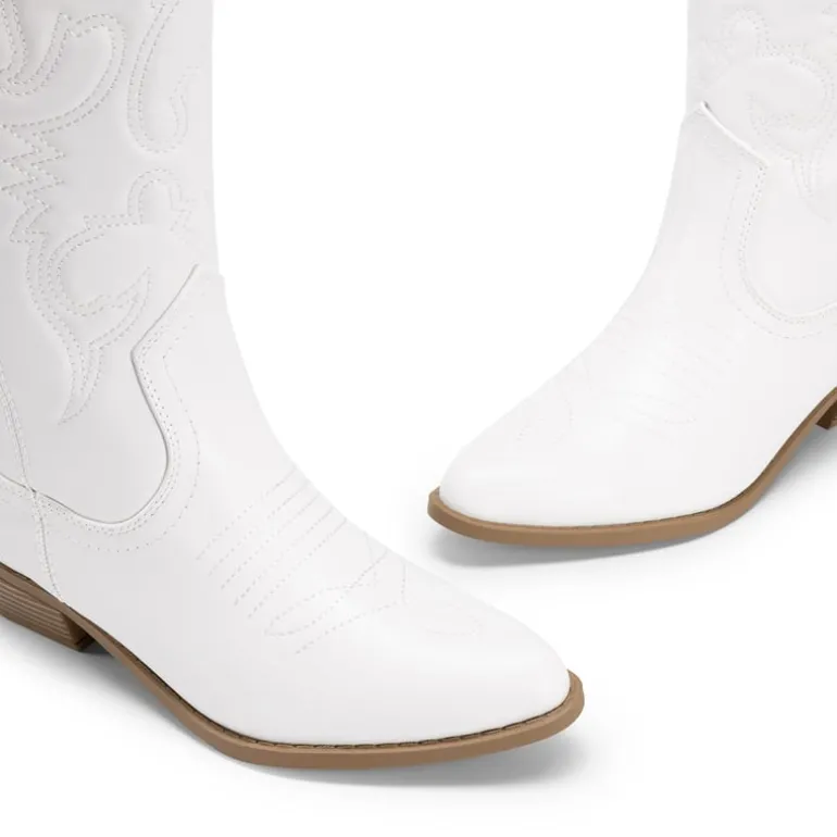 Women’s Embroidered Western Cowboy Boots