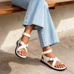 Women’s Flat Thong Sandals with Arch Support