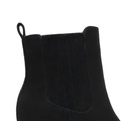 Women’s Sleek Cushioned Ankle Boots