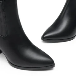 Women’s Sleek Cushioned Ankle Boots